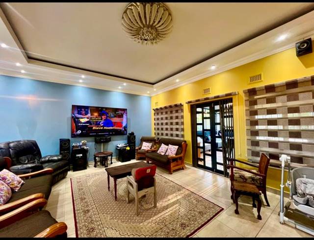 4 BEDROOM HOUSE FOR SALE IN RESERVOIR HILLS